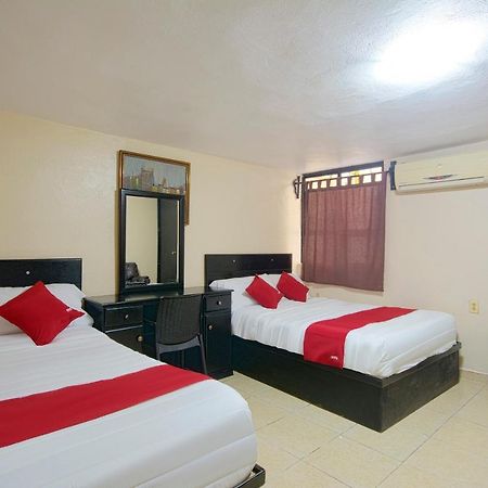 Oyo Hotel Bicentenario Tampico Eksteriør billede
